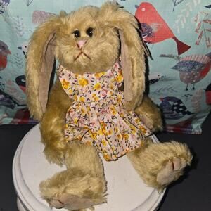Ty Beanie Baby Attic Treasures 8" Plush Collectible Bunny Rabbit "Shelby"